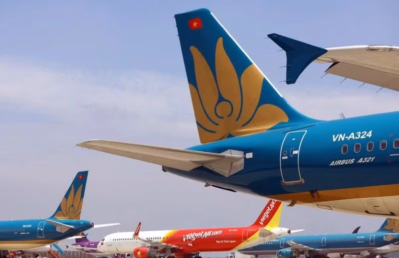 Trong tháng 7, giá vé của các hãng tương đương từ 20 đến 70% mức tối đa trên các chặng bay.