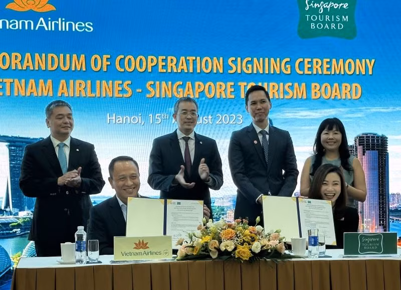 Hai bên sẽ phối hợp triển khai các chiến dịch tiếp thị để quảng bá những trải nghiệm du lịch mới lạ và độc đáo của Singapore và hãng hàng không Vietnam Airlines.
