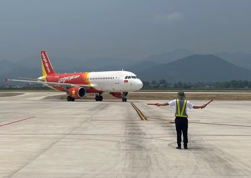 Đài Kiểm soát không lưu Điện Biên mới đã điều hành chuyến bay đầu tiên A320 VJC298 VVTS - VVDB từ Thành phố Hồ Chí Minh hạ cánh an toàn.