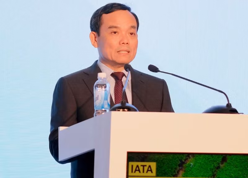 Phó Thủ tướng Trần Lưu Quang, Chủ tịch Ủy ban An toàn giao thông quốc gia phát biểu ý kiến.