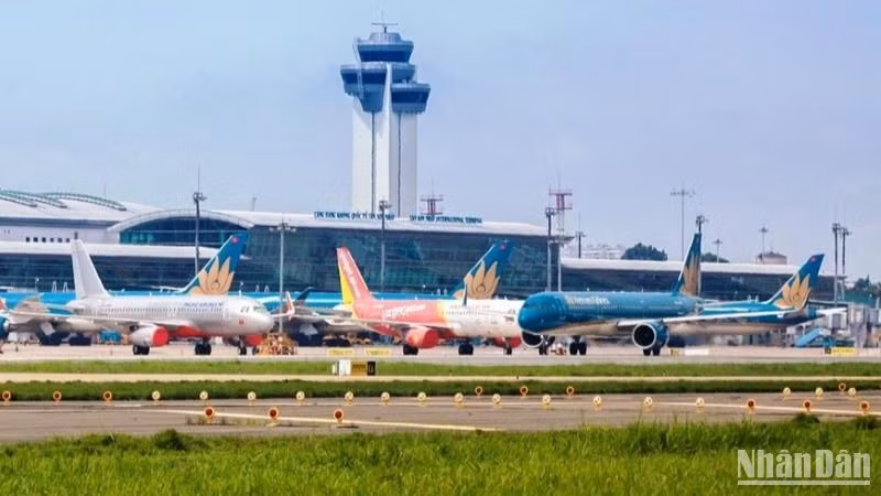 Trong dịp Tết Nguyên đán sắp tới, Cảng Hàng không quốc tế Tân Sơn Nhất sẽ phục vụ lượng khách tăng cao kỷ lục (gần 900 nghìn lượt khách).