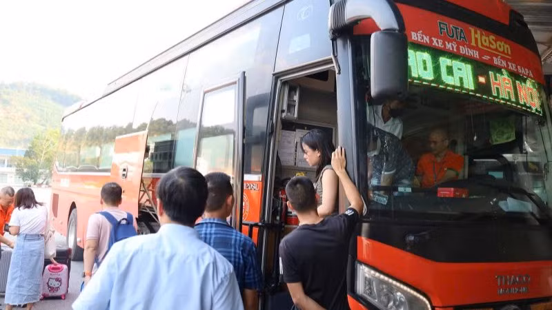 Công ty cổ phần vận tải Futa-Hà Sơn, chi nhánh Hà Nội kiến nghị Hà Nội được chạy thí điểm tuyến vận tải mới: Bến xe Giáp Bát đi Bến xe trung tâm Lào Cai và bến xe kết hợp bãi đỗ xe thị xã Sa Pa.