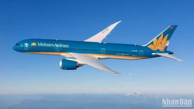  Trong giai đoạn cao điểm hè (từ ngày 15/5 đến 15/8/2025), Hãng hàng không Vietnam Airlines sẽ khai thác hơn 43 nghìn chuyến bay trên toàn mạng nội địa và quốc tế, tương ứng gần 9 triệu chỗ phục vụ hành khách.