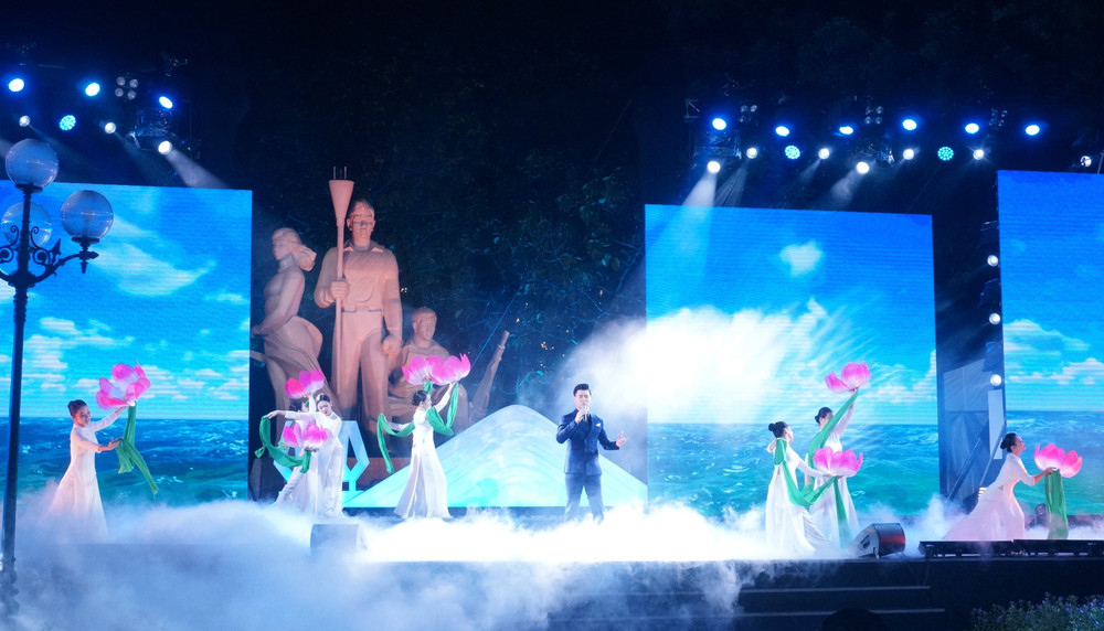 Biểu diễn nghệ thuật Hương sắc Tây Ninh.