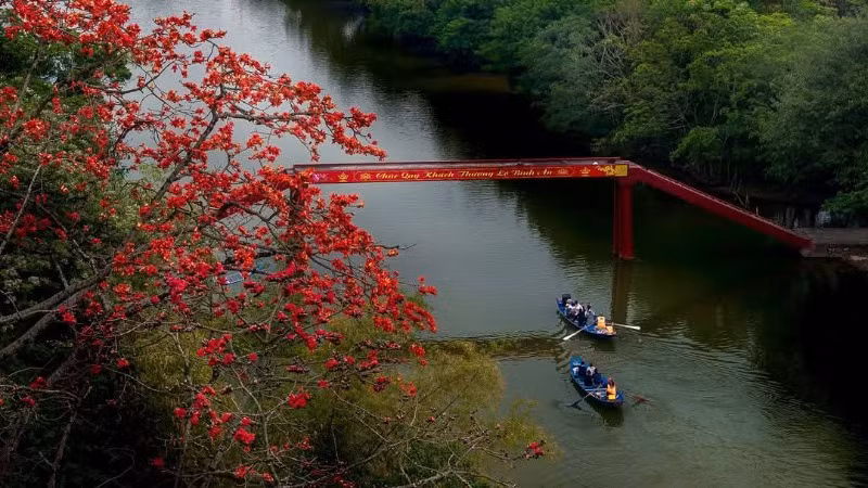 Khu danh thắng Hương Sơn (huyện Mỹ Đức) sẽ được đầu tư bài bản thành khu du lịch trọng điểm. (Ảnh: THÚY NGA)