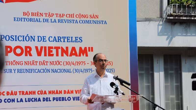 Đại sứ đặc mệnh toàn quyền nước Cộng hòa Cuba tại Việt Nam Rogelio Polanco Fuentes phát biểu. (Ảnh: Chi Mai)