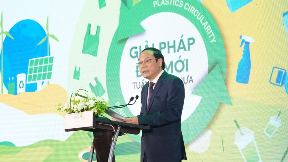 Thứ trưởng Bộ Tài Nguyên và Môi Trường Lê Công Thành phát biểu tại khai mạc cuộc thi