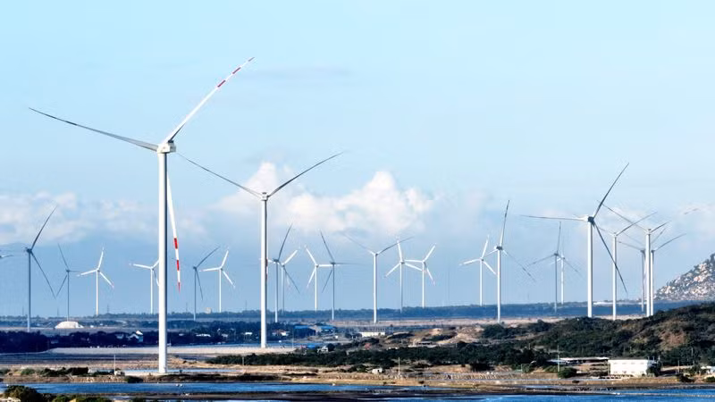 Năng lượng tái tạo được coi là động lực mới, đóng góp hơn 25% tổng thu ngân sách của tỉnh Ninh Thuận, góp phần đáng kể trong chủ trương xây dựng Ninh Thuận trở thành trung tâm năng lượng tái tạo của cả nước trong tương lai.