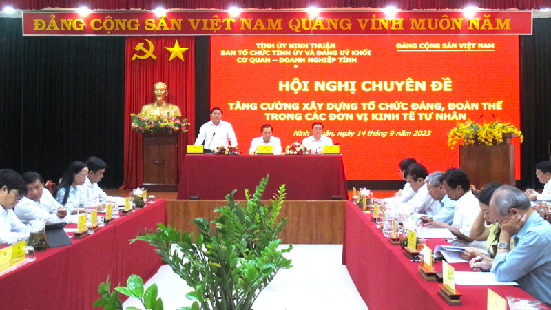 Quang cảnh hội nghị.
