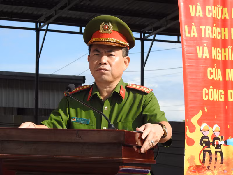 Đại tá Lê Quang Đồng, Phó Giám đốc Công an tỉnh Ninh Thuận, Phó Trưởng Ban Chỉ đạo diễn tập phát biểu tại buổi diễn tập. (Ảnh: NGUYỄN TRUNG)