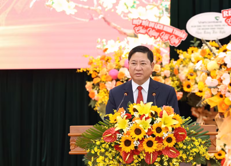 Chủ tịch Ủy ban nhân dân tỉnh Ninh Thuận Trần Quốc Nam phát biểu khai mạc hội nghị (Ảnh: NGUYỄN TRUNG)