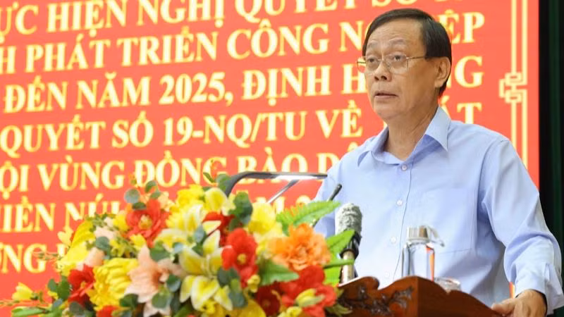 Bí thư Tỉnh ủy Ninh Thuận Nguyễn Đức Thanh phát biểu tại hội nghị. (Ảnh: NGUYỄN TRUNG)