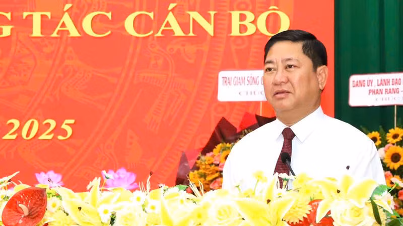 Chủ tịch Ủy ban nhân dân tỉnh Ninh Thuận Trần Quốc Nam phát biểu tại buổi lễ. (Ảnh: NGUYỄN TRUNG) Chủ tịch Ủy ban nhân dân tỉnh Ninh Thuận Trần Quốc Nam phát biểu tại buổi lễ. (Ảnh: NGUYỄN TRUNG)