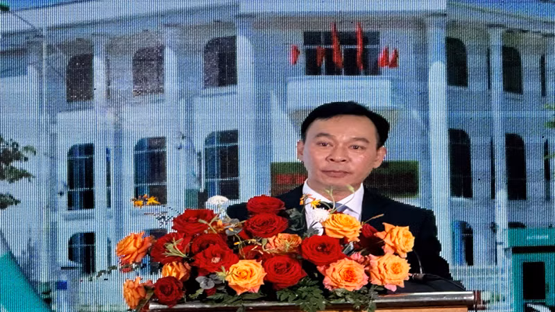 Giám đốc Trung tâm Xúc tiến Đầu tư, Thương mại và Du lịch tỉnh Ninh Thuận Trương Văn Tiến phát biểu tại buổi lễ.