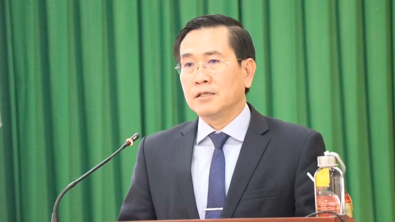 Đồng chí Phạm Văn Hậu, Phó Bí thư Thường trực Tỉnh ủy, Chủ tịch Hội đồng nhân dân tỉnh Ninh Thuận phát biểu tại buổi họp mặt (Ảnh: NGUYỄN TRUNG)