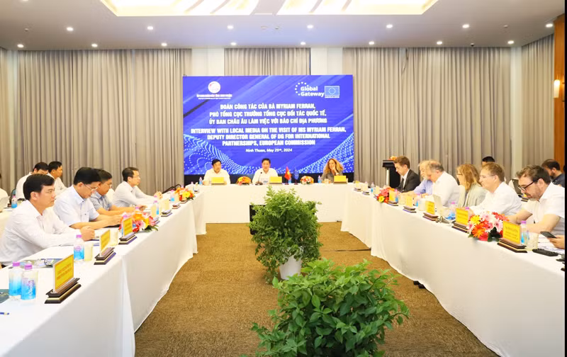 Quang cảnh buổi họp báo.