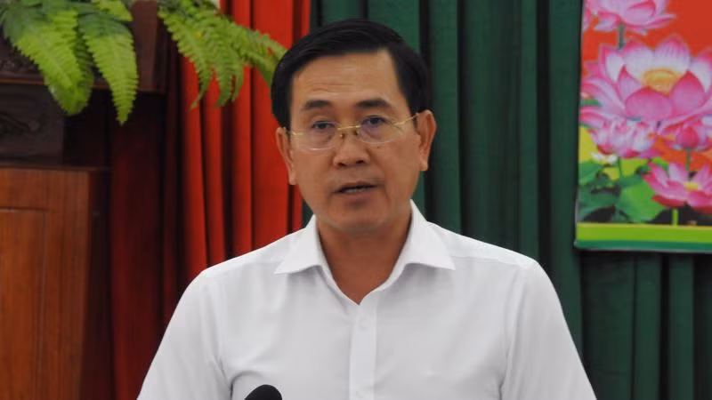 Đồng chí Phạm Văn Hậu, Phó Bí thư Thường trực Tỉnh ủy, Chủ tịch Hội đồng nhân dân tỉnh Ninh Thuận phát biểu tại buổi làm việc.