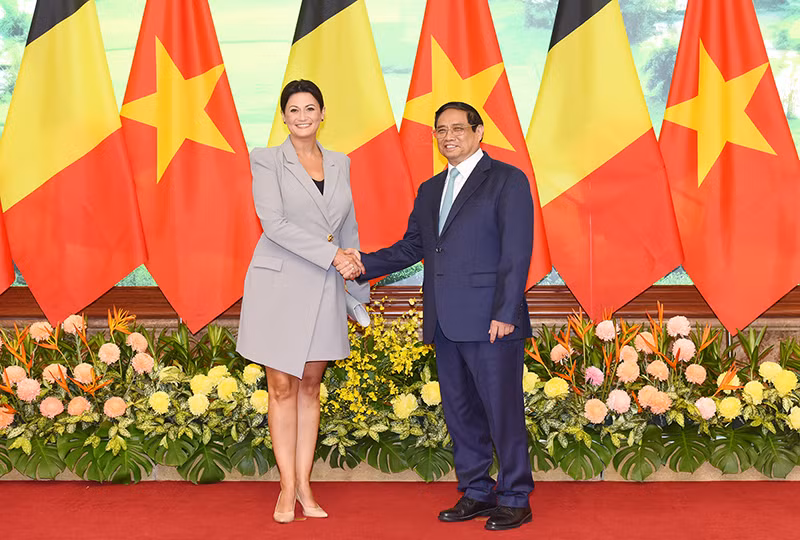 Thủ tướng Phạm Minh Chính tiếp Chủ tịch Thượng viện Vương quốc Bỉ Stéphanie D'Hose.