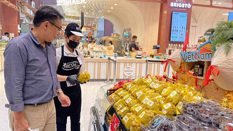 Nhãn Việt Nam được bán ở siêu thị Thái Lan.