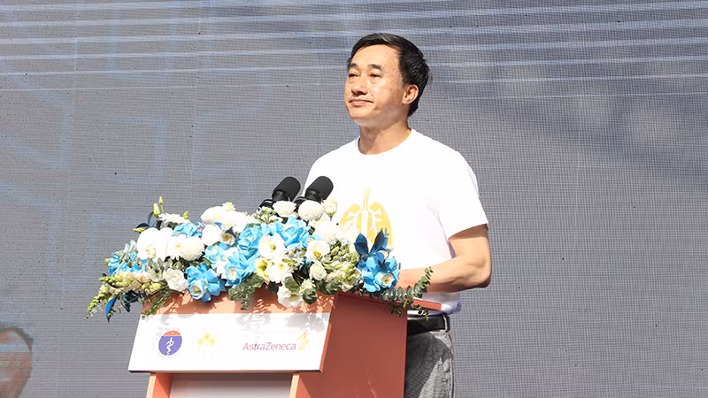 GS.TS Trần Văn Thuấn, Thứ trưởng Bộ Y tế thay mặt lãnh đạo Bộ phát biểu chỉ đạo chiến dịch.