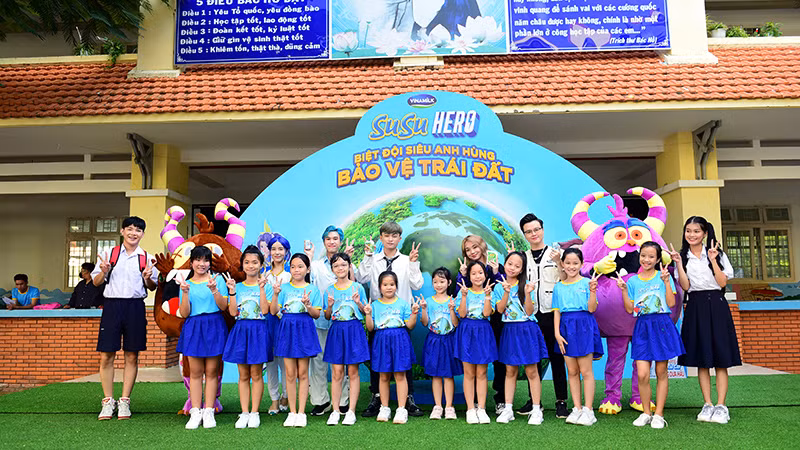 Chuỗi hoạt động tại trường học của Vinamilk giúp trẻ em, những thế hệ người tiêu dùng tương lai, nâng cao nhận thức về môi trường.