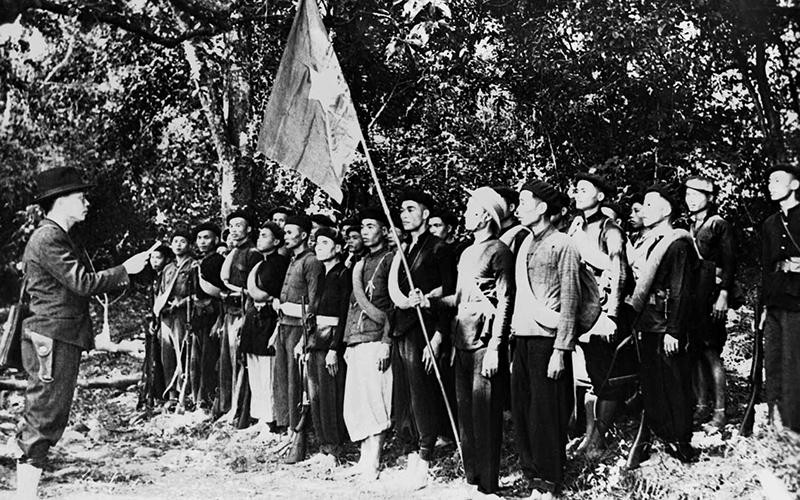 Ngày 22/12/1944, Đội Việt Nam Tuyên truyền Giải phóng quân được thành lập tại khu rừng Trần Hưng Đạo ở châu Nguyên Bình, tỉnh Cao Bằng, do đồng chí Võ Nguyên Giáp chỉ huy. Ảnh tư liệu TTXVN Đại tướng Võ Nguyên Giáp - người “Anh Cả” của Quân đội nhân dân Việt Nam -0