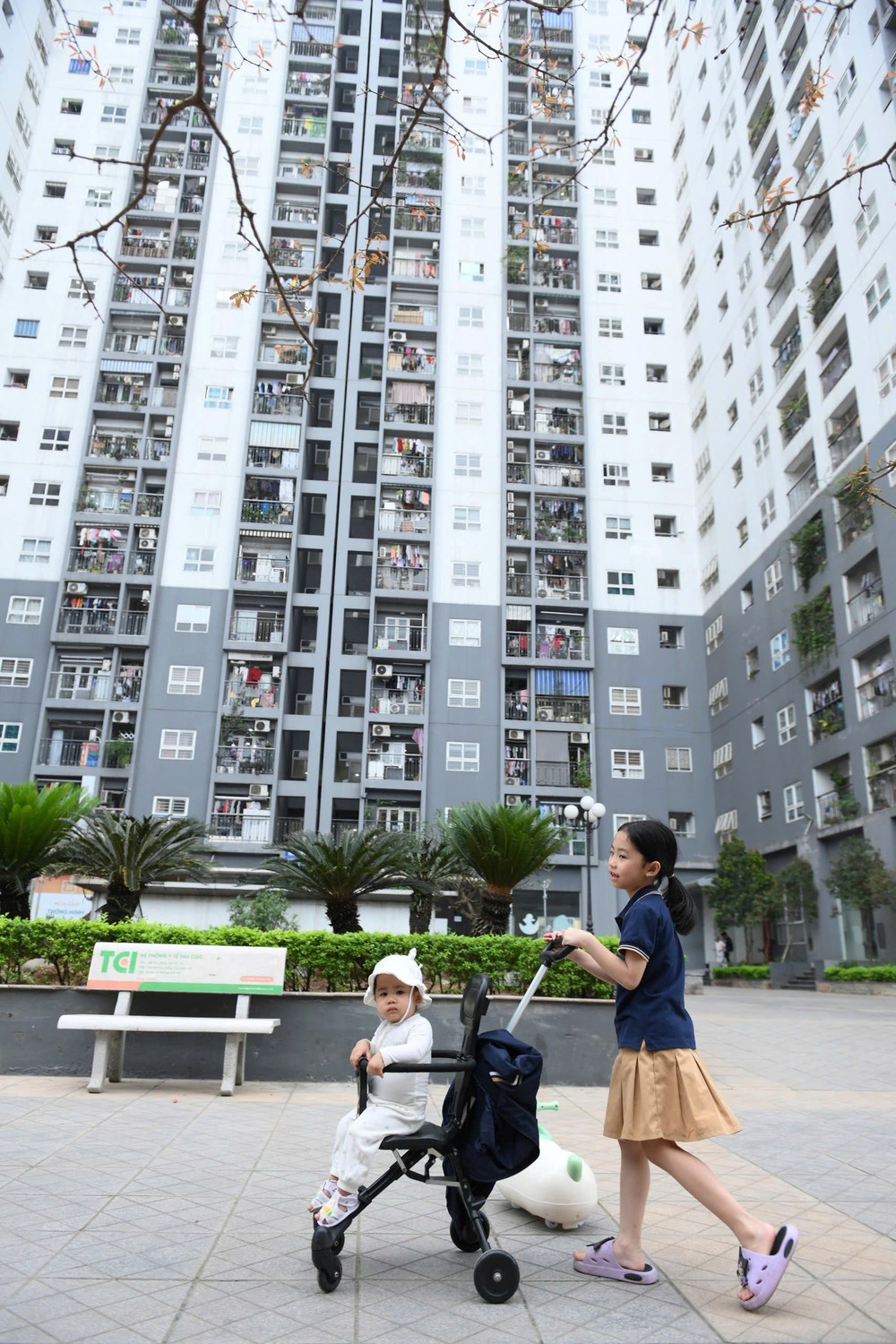 Khu nhà ở xã hội cần được bố trí ở khu vực có thể phát triển hài hòa hạ tầng phục vụ dân sinh. Ảnh: THẾ ĐẠI