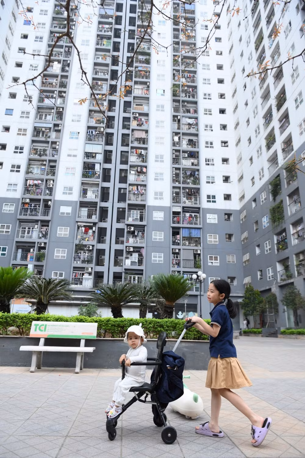 Khu nhà ở xã hội cần được bố trí ở khu vực có thể phát triển hài hòa hạ tầng phục vụ dân sinh. Ảnh: THẾ ĐẠI