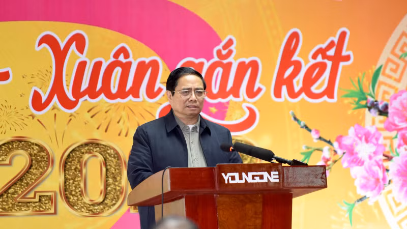 Thủ tướng Phạm Minh Chính phát biểu động viên, chúc tết công nhân, người lao động, người có hoàn cảnh khó khăn tỉnh Nam Định.