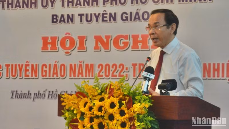 Đồng chí Nguyễn Văn Nên, Ủy viên Bộ Chính trị, Bí thư Thành ủy Thành phố Hồ Chí Minh phát biểu chỉ đạo hội nghị.