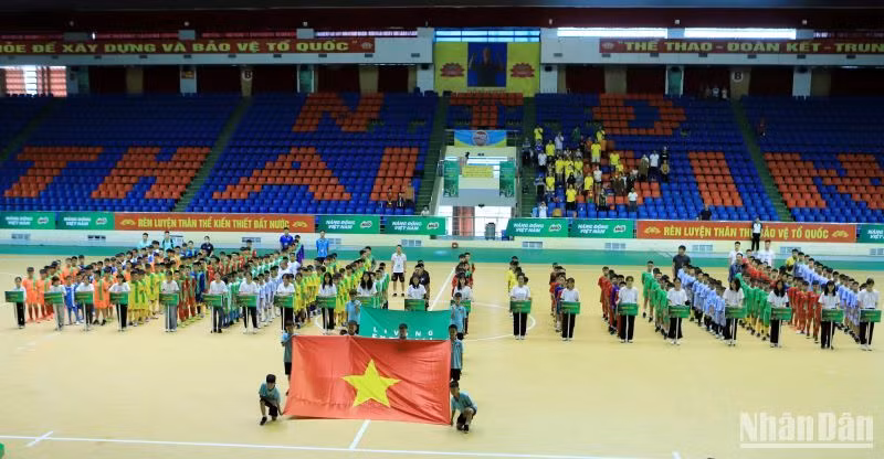 Quang cảnh lễ khai mạc.