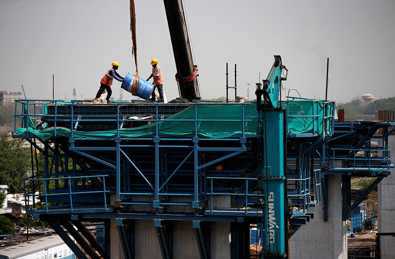 Ấn Độ xây dựng đường sắt cao tốc Ahmedabad-Mumbai phục vụ phát triển kinh tế. (Ảnh REUTERS)