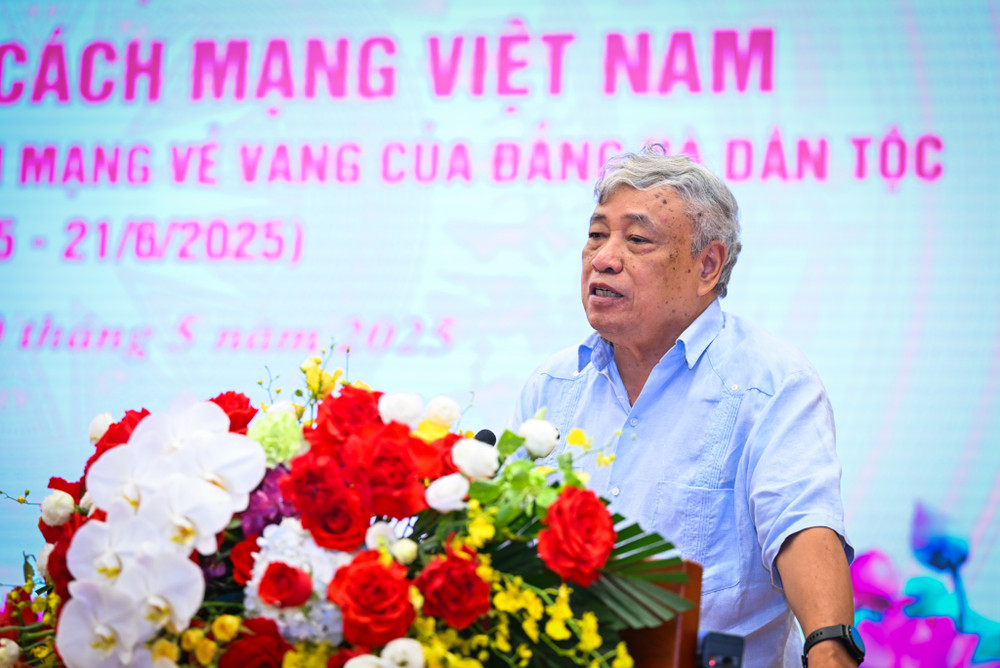 Nhà báo Trần Mai Hưởng, nguyên Tổng Giám đốc Thông tấn xã Việt Nam, chia sẻ những ký ức về một thời làm phóng viên chiến trường. Nhà báo Trần Mai Hưởng, nguyên Tổng Giám đốc Thông tấn xã Việt Nam, chia sẻ những ký ức về một thời làm phóng viên chiến trường.