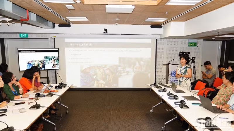 Toàn cảnh buổi tọa đàm.