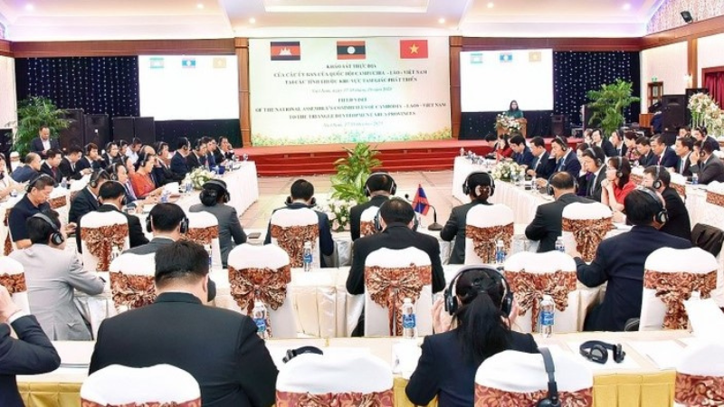 Quang cảnh hội nghị.