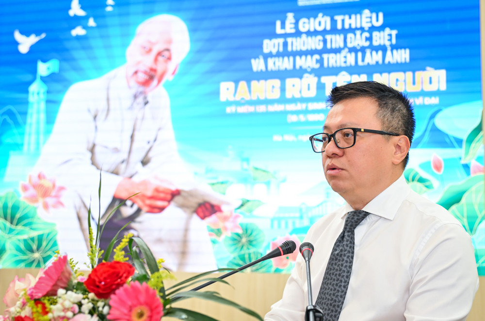Đồng chí Lê Quốc Minh, Ủy viên Ban Chấp hành Trung ương Đảng, Tổng Biên tập, Bí thư Đảng ủy Báo Nhân Dân, Phó Trưởng Ban Tuyên giáo và Dân vận Trung ương, Chủ tịch Hội Nhà báo Việt Nam chia sẻ tại sự kiện. Đồng chí Lê Quốc Minh, Ủy viên Ban Chấp hành Trung ương Đảng, Tổng Biên tập, Bí thư Đảng ủy Báo Nhân Dân, Phó Trưởng Ban Tuyên giáo và Dân vận Trung ương, Chủ tịch Hội Nhà báo Việt Nam chia sẻ tại sự kiện.