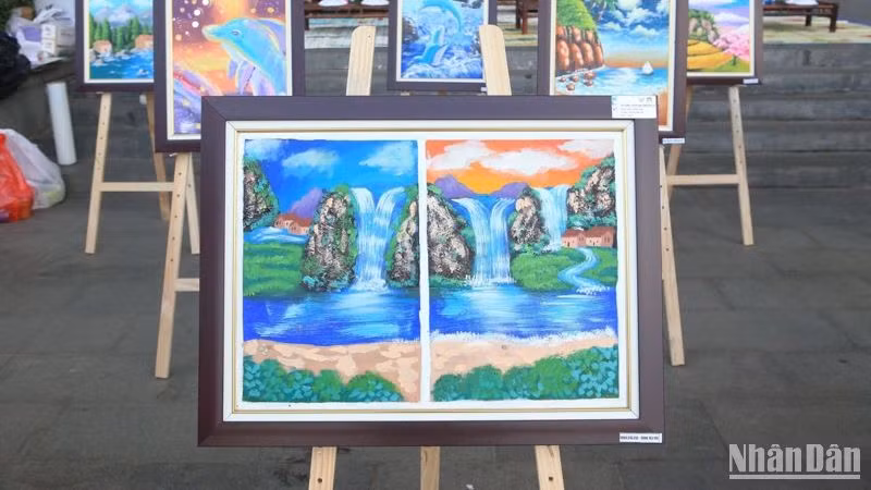 Tác phẩm "Ngày đêm bình yên" của họa sĩ nhí Dương Tuệ Ánh.