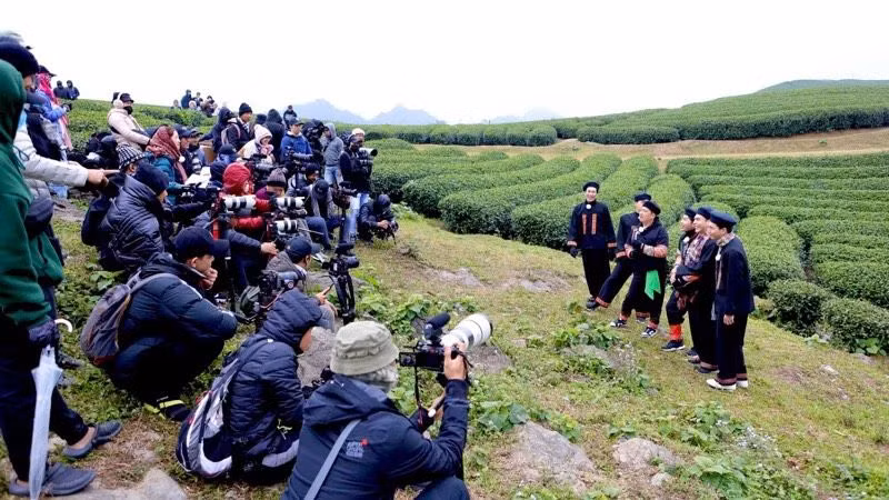 Đội ngũ sản xuất chương trình truyền hình thực tế "2 ngày 1 đêm".