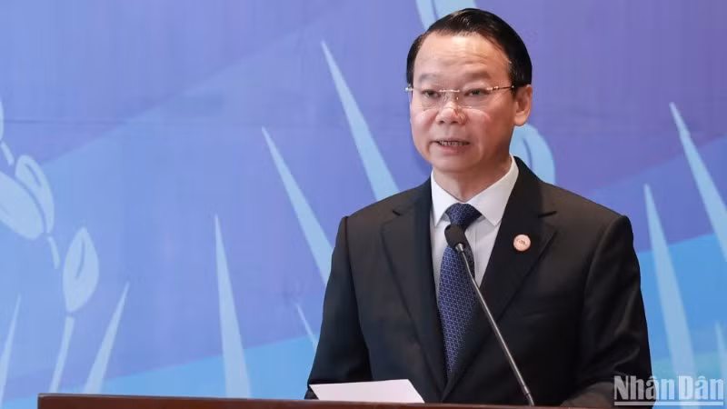 Bộ trưởng Nông nghiệp và Môi trường Đỗ Đức Duy phát biểu tại phiên thảo luận cấp cao “Bắt nhịp Cách mạng Xanh 4.0: Hành trình chuyển đổi hệ thống lương thực-thực phẩm cho kỷ nguyên bền vững”.