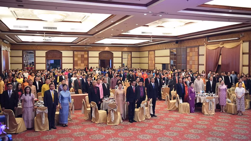 Hơn 300 khách mời tới dự lễ kỷ niệm 79 năm Quốc khánh 2/9 được tổ chức tại Khon Kaen. (Ảnh: ĐINH TRƯỜNG)