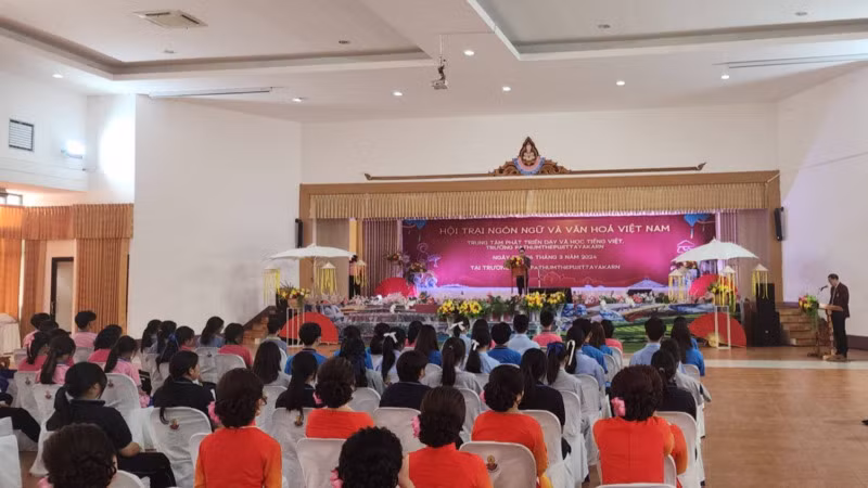 Trại hè thu hút sự tham gia của đông đảo các học sinh ở các tỉnh và thủ đô Bangkok của Thái Lan. (Ảnh: CTV) Trại hè thu hút sự tham gia của đông đảo các học sinh ở các tỉnh và thủ đô Bangkok của Thái Lan. (Ảnh: CTV)