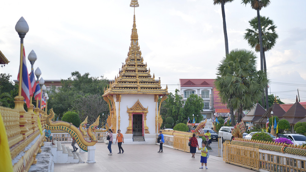 Wat Nong Wang được nâng cấp thành ngôi chùa hoàng gia vào năm 1984. Chùa mở cửa miễn phí cho khách tham quan từ 7 giờ sáng đến 5 giờ chiều.