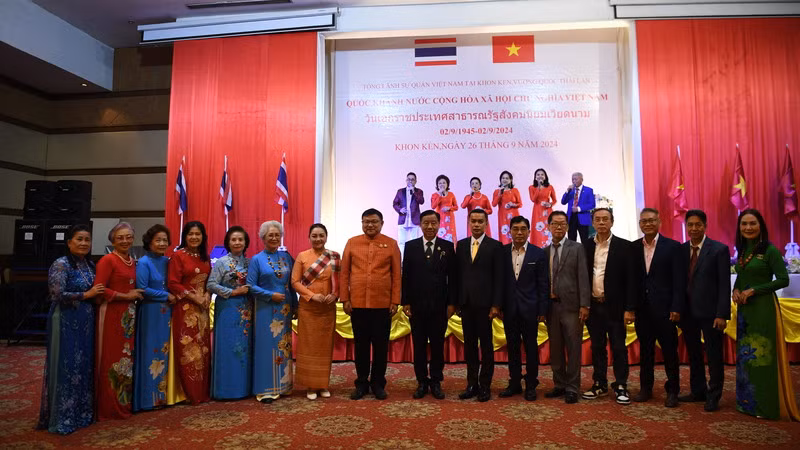 Lễ kỷ niệm Quốc khánh 2/9 là ngày hội lớn đối với đông đảo kiều bào sinh sống tại Thái Lan. (Ảnh: XUÂN SƠN)