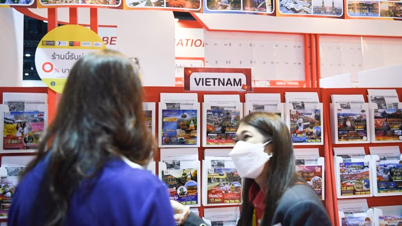 Các combo du lịch Việt Nam nhận được nhiều sự quan tâm của khách tham quan Hội chợ.