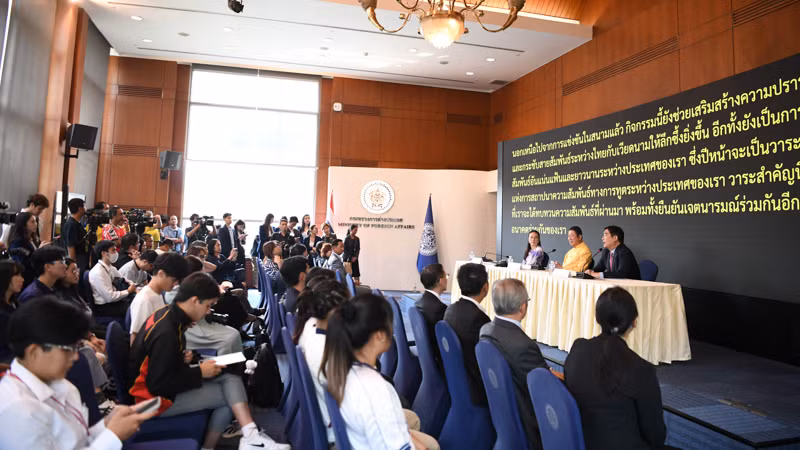 Toàn cảnh buổi họp báo. Toàn cảnh buổi họp báo.