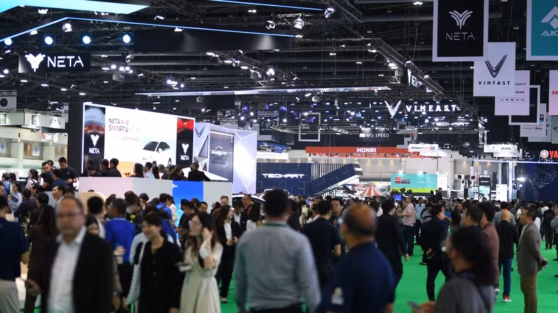 Triển lãm ô-tô quốc tế Bangkok tiếp tục thể hiện sức hút đối với khách tham quan.