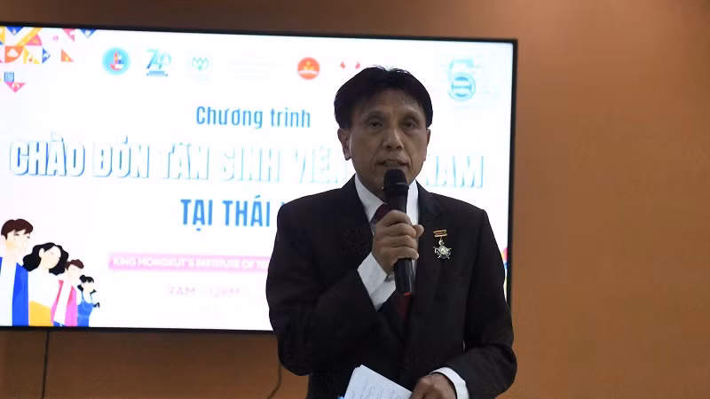 Ông Nguyễn Bá Hùng, Phó Chủ tịch Hội người Việt Nam thủ đô Bangkok và vùng phụ cận. (Ảnh: XUÂN SƠN)