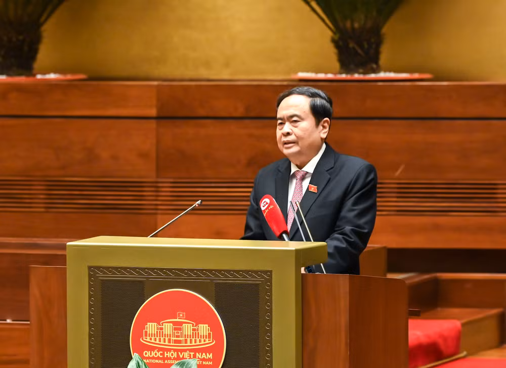 Chủ tịch Quốc hội Trần Thanh Mẫn phát biểu thăm hỏi, chúc Tết các đại biểu tại cuộc gặp mặt. (Ảnh: Duy Linh)