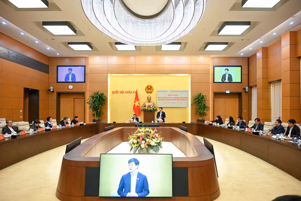 Quang cảnh hội nghị tổng kết công tác phối hợp giữa Đảng đoàn Quốc hội với Đảng ủy cơ quan Văn phòng Quốc hội năm 2024. (Ảnh: DUY LINH)