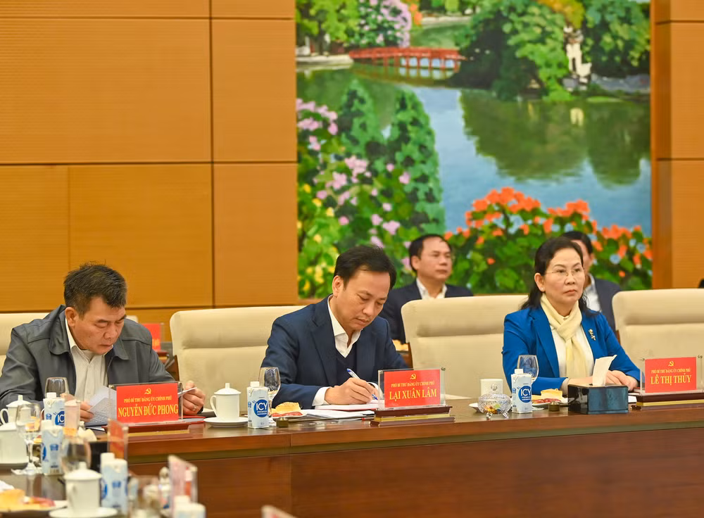 Các đại biểu tham dự hội nghị.